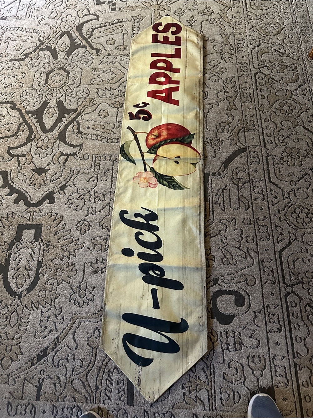 Vintage-Style 'Apples' Vertical Table Runner or Banner Sign - Cream Red Green